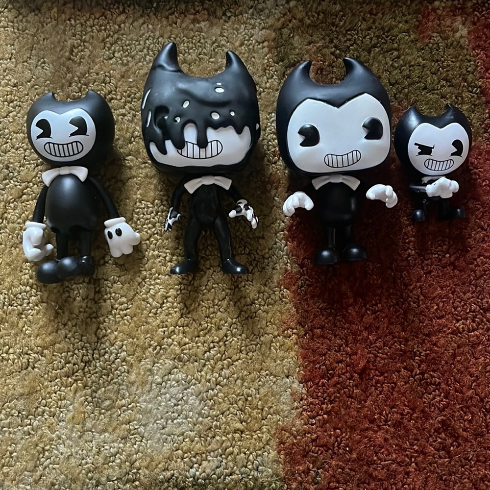 Bendy and the ink machine characters in different sizes